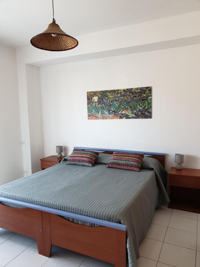 Baia Alcantara Apartments Giardini Naxos Exterior foto